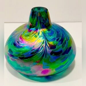 Vintage Nuance New Orlean Studio Art Glass Iridescent Miniature Vase 3” Tall